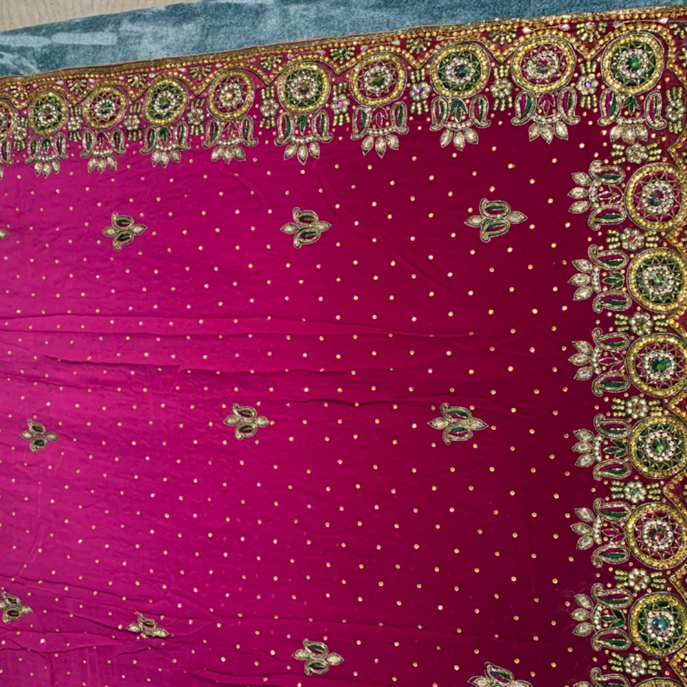 Saree - Picture 3 of 3